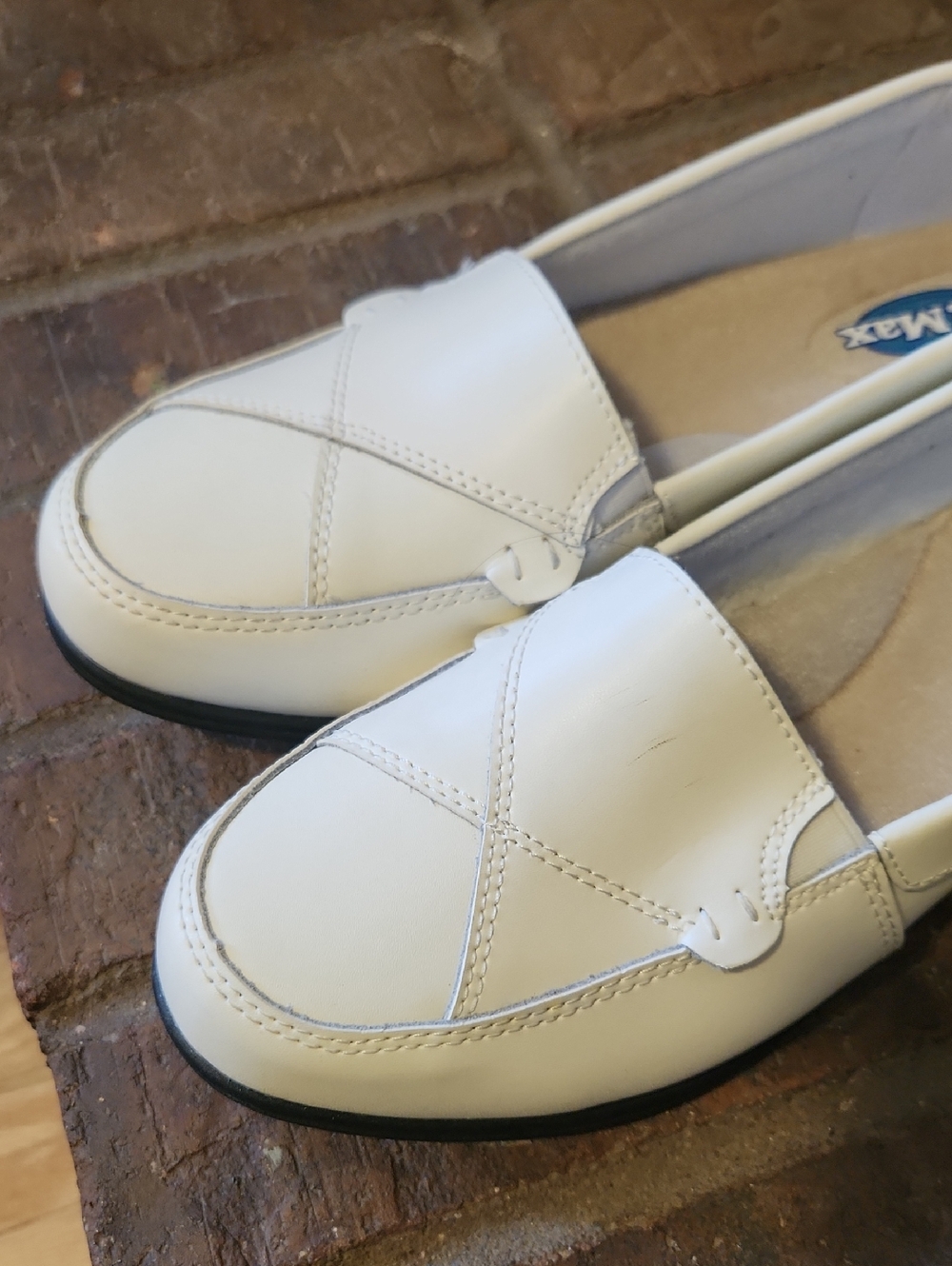 White Leather Womens Size 9 Loafers Dr Max Brand Slip On - Picture 10 of 11